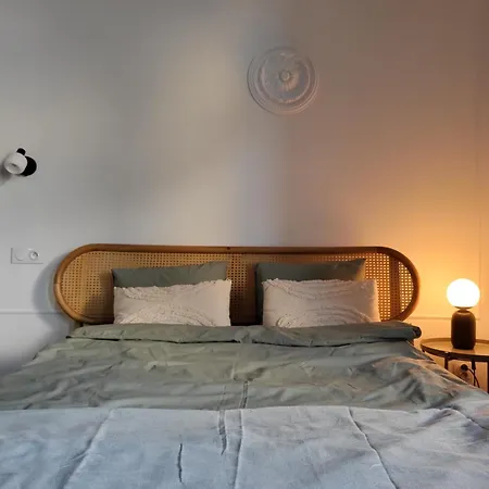 Moderna Sea Apartment *